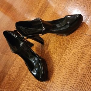 Unique Vintage Black Patent Heels, Sz 10